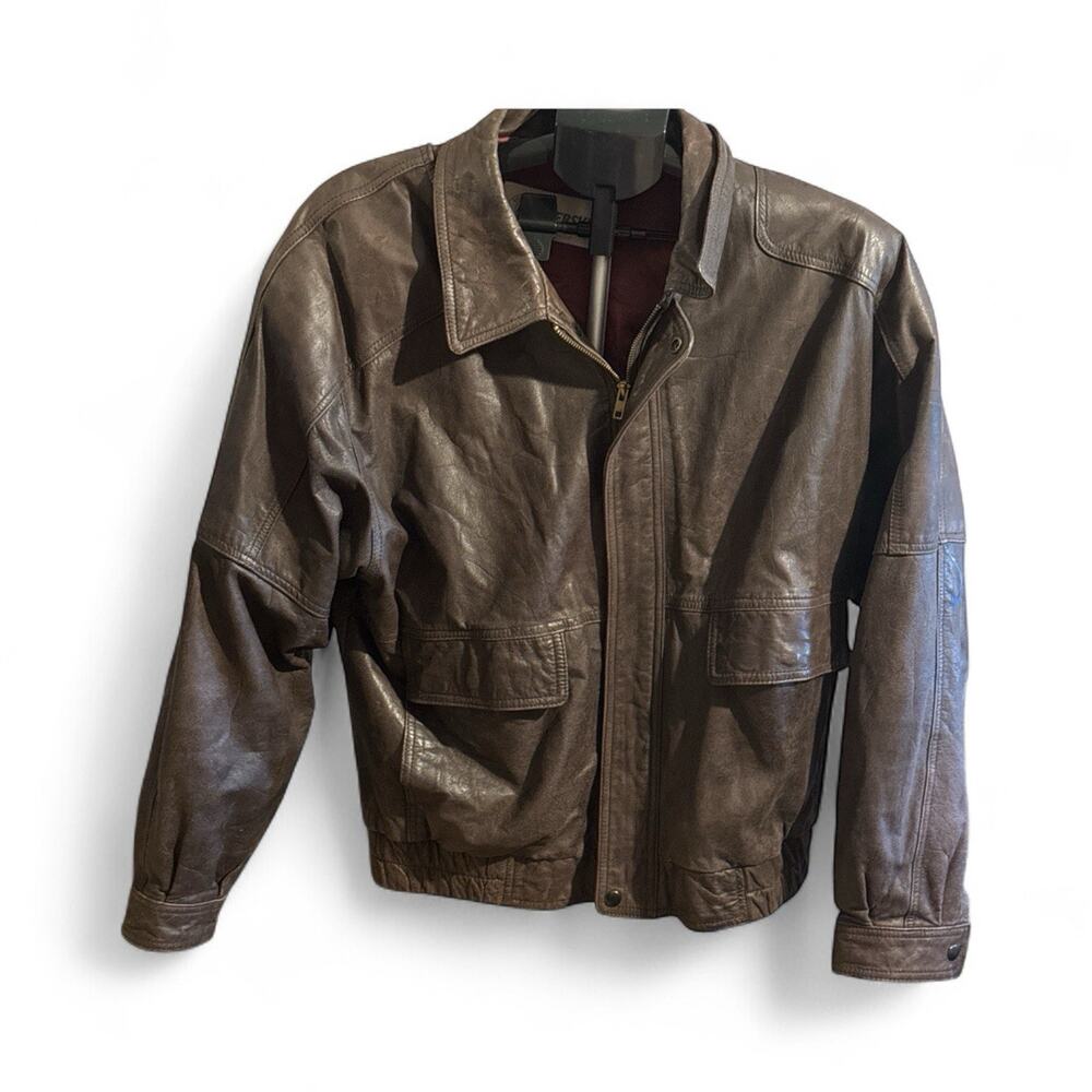 Classic Men's Brown Leather Jacket - Brand Unspecified